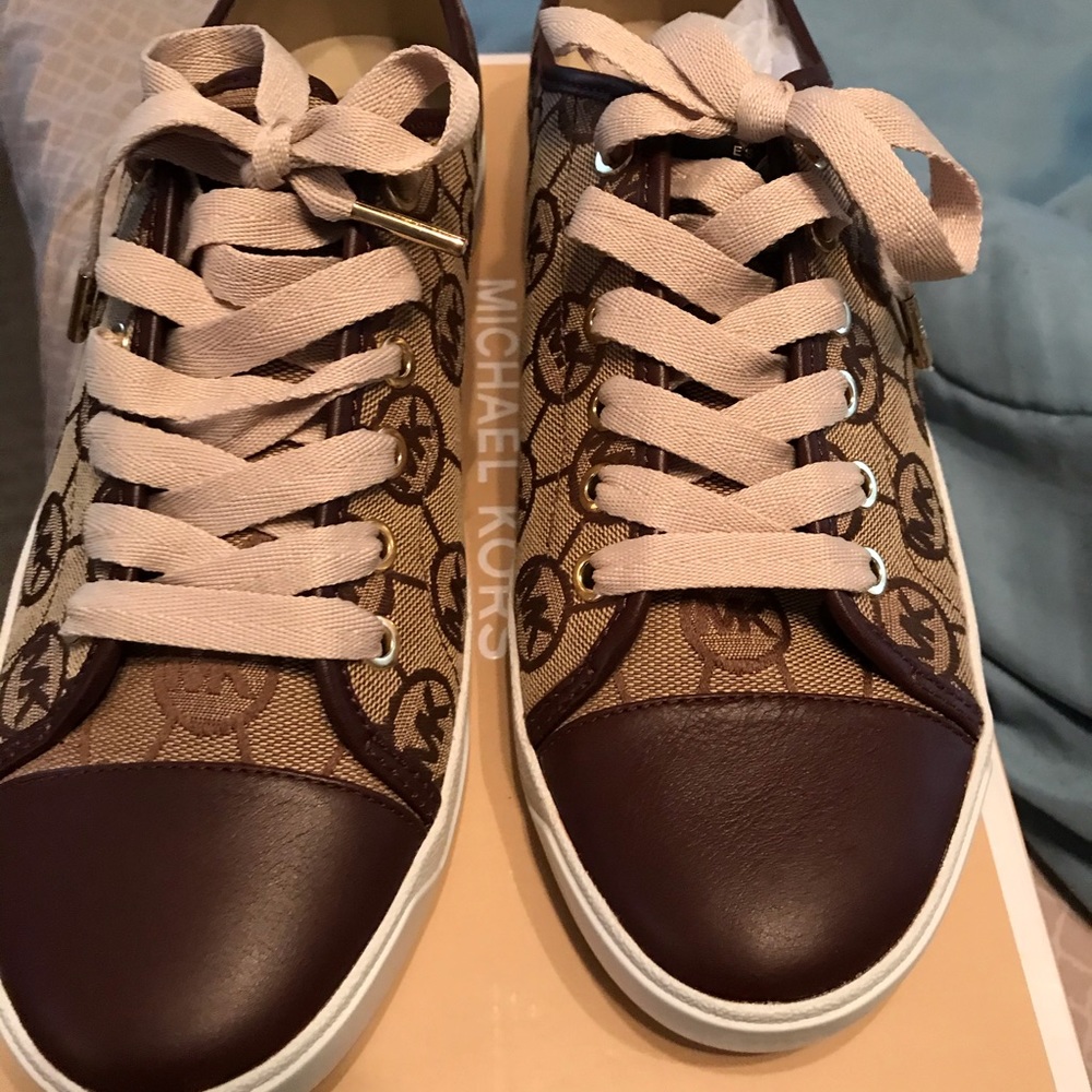 Michael kors sneakers size 10 authentic brand new